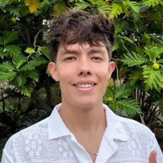 Elijah Ching